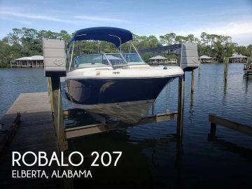 2013 Robalo R207