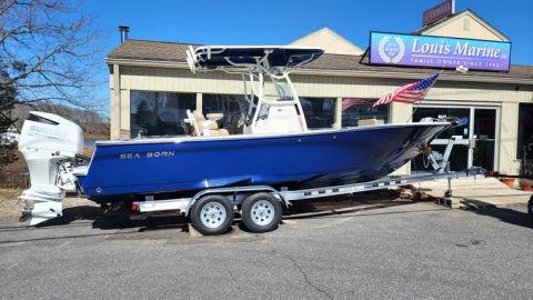 2022 Sea Born LX24 Center Console