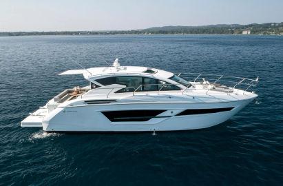 2021 Cruisers Yachts 46 Cantius