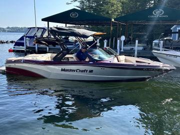 2022 MASTERCRAFT XT25