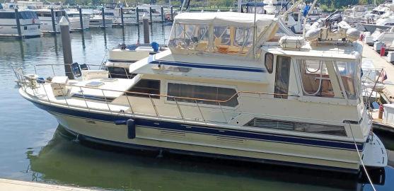 1985 Vista 46 Motor Yacht