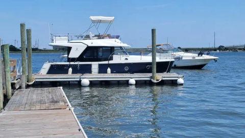 2017 Beneteau Swift Trawler 30