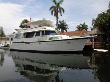 1982 HATTERAS 42 Cockpit Motor Yacht