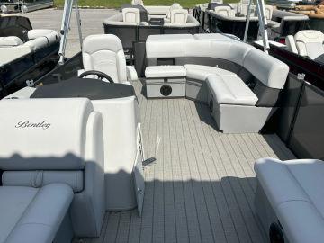 2024 Bentley Pontoons Legacy 200 Cruise