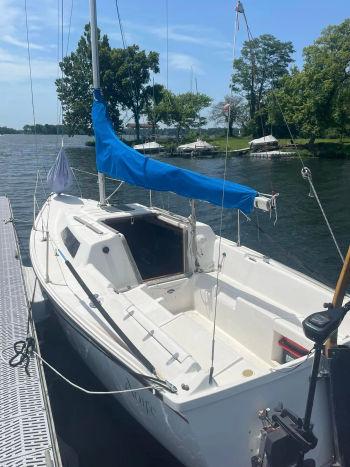 1989 Hunter 23