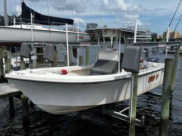 2003 Parker 25 Center Console