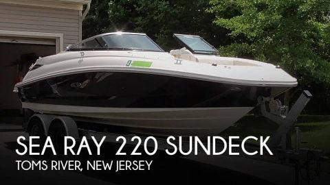 2013 Sea Ray 220 Sundeck