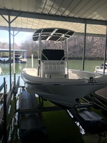 2017 Boston Whaler 210 Montauk