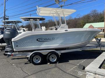 2024 Robalo R200 Center Console