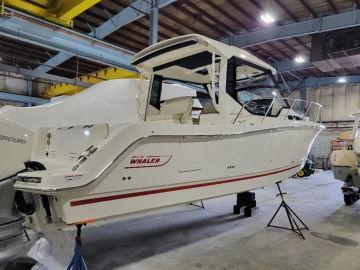 2024 Boston Whaler 325 Conquest