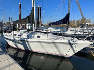 1988 Ericson Yachts 34