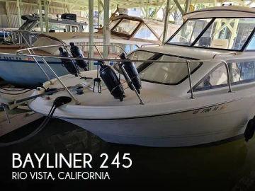 2004 Bayliner 245