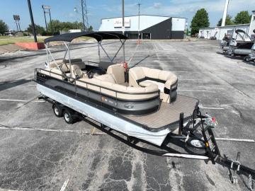 2015 Manitou 25 SHP SES