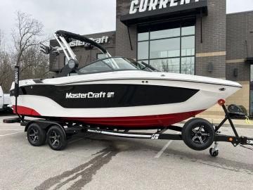 2023 MasterCraft XT22 T