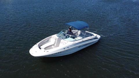 2011 Sea Ray 240 Sundeck