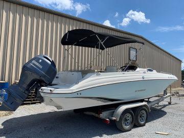 2017 Stingray Boats 212SC