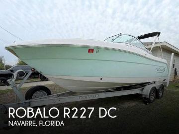 2019 Robalo R227 DC