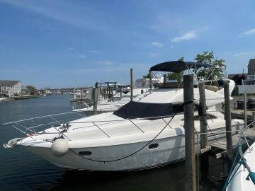 2001 Viking Princess 45 Flybridge Sport Cruiser