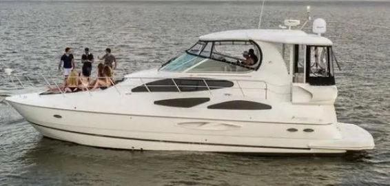 2004 Cruisers Yachts 455 Express Motoryacht