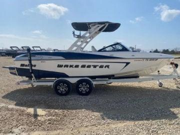 2016 Malibu 23 LSV