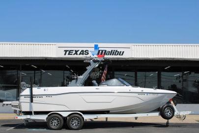 2022 Malibu Boats 23 LSV