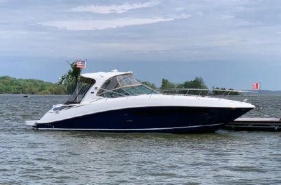 2017 Sea Ray 370 Sundancer