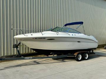 2004 Sea Ray 225 Weekender