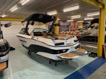 2025 Mastercraft XT-22T