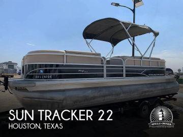 2018 Sun Tracker 22 XP3/ DLX