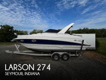 2005 Larson 274 Cabrio Mid Cabin