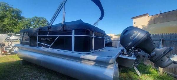 2024 Godfrey Pontoons Xperience 2086 CX