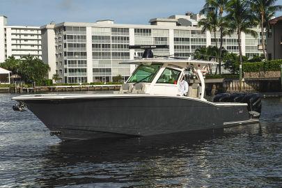 2021 Scout Boat Company 355 LXF