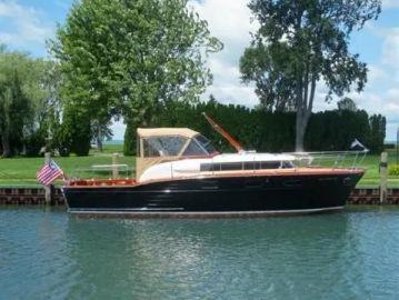 1957 Chris-Craft 33 Futura