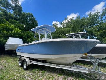 2024 Robalo R232EX 