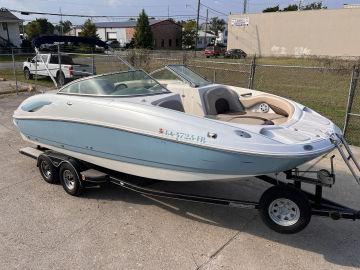 2005 Monterey Deck Boats 223 EXP