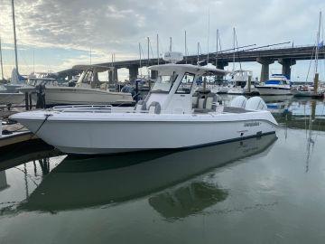 2022 Everglades Boats 295 CC