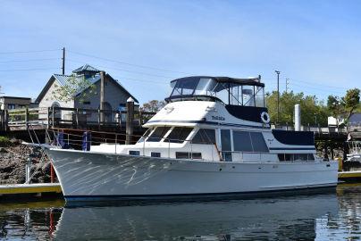 1981 Tollycraft Cockpit Motor Yacht