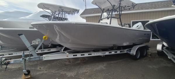 2023 Sea Born LX22 Center Console