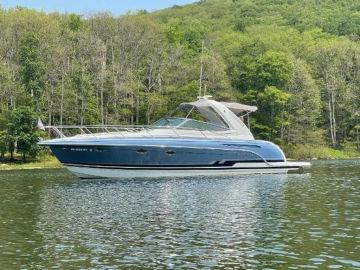 2019 Formula Boats 31 Performance Cruiser