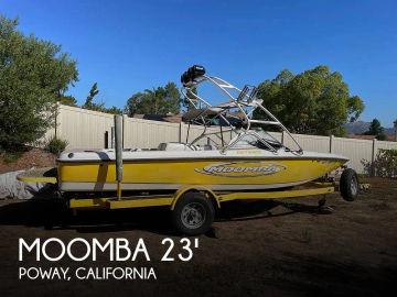 2005 Moomba Outback Ski Boat