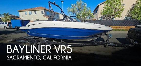 2022 Bayliner vr5