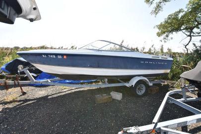 2003 Bayliner 212 Capri