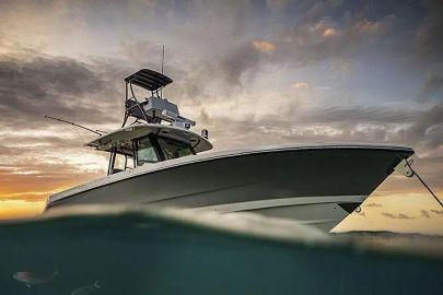 2025 Boston Whaler 360 Outrage