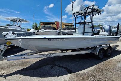 2018 Yellowfin 24 Bay CE