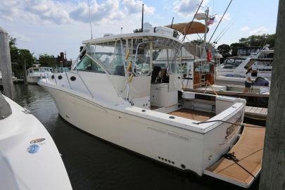 2005 Wellcraft 330 Coastal