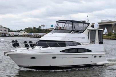 2001 Carver 396 Motor Yacht