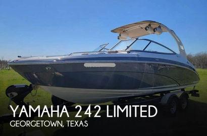 2015 Yamaha 242 Limited