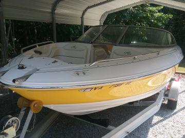 2004 Monterey Boats 208SI 