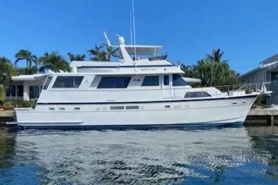 1986 Hatteras 63 Cockpit Motoryacht