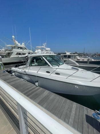 2008 Boston Whaler 345 Conquest